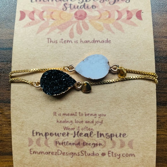 ✨Yin Yang Black & White Crystal Quartz Druzy & 18k Gold Adjustable Bracelet✨ - Picture 5 of 8
